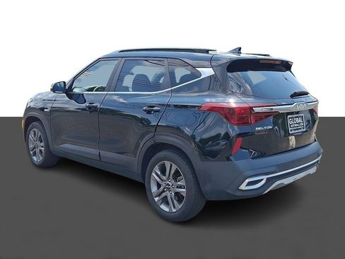 Used 2023 Kia Seltos S AWD/4WD image 5