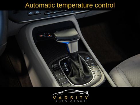 Used 2025 Hyundai Kona SEL image 11