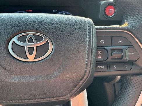Used 2024 Toyota Tacoma TRD Sport AWD/4WD image 27