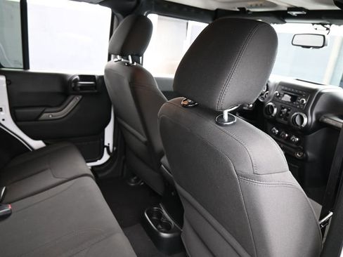 Used 2018 Jeep Wrangler Unlimited Sport S AWD/4WD image 36