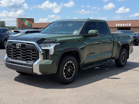 Used 2022 Toyota Tundra SR AWD/4WD image 4