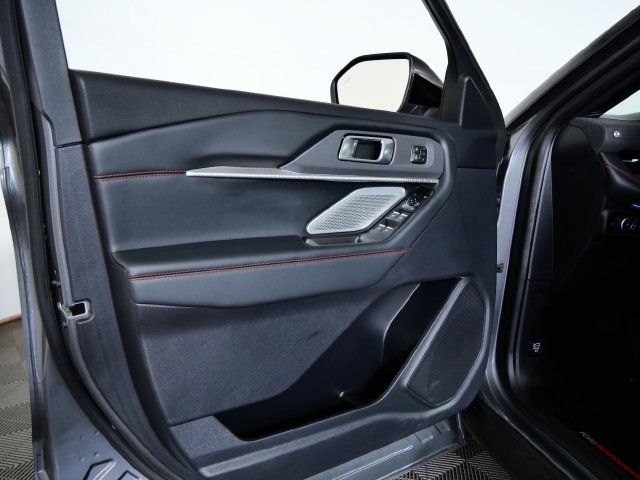Certified 2025 Ford Explorer ST AWD/4WD image 17