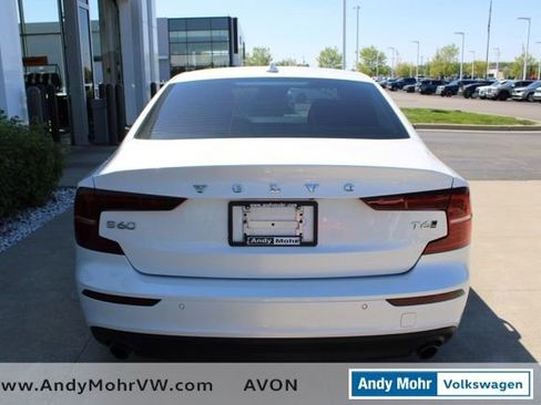 Used 2020 Volvo S60 T6 Momentum w/ Protection Package Premier image 10