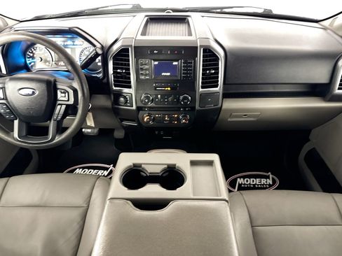 Used 2015 Ford F150 XLT AWD/4WD image 21