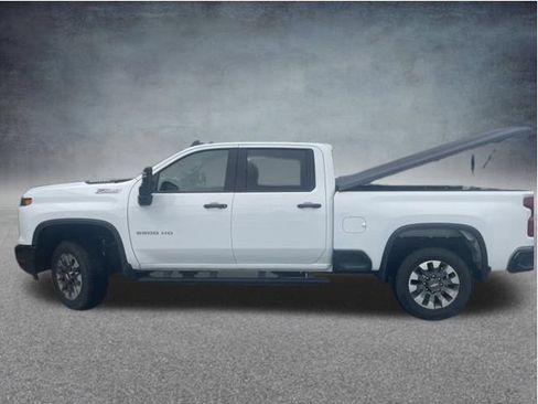 Used 2024 Chevrolet Silverado 2500 Custom w/ Custom Value Package AWD/4WD image 9