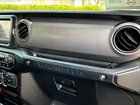 Used 2021 Jeep Wrangler Unlimited Sport image 16