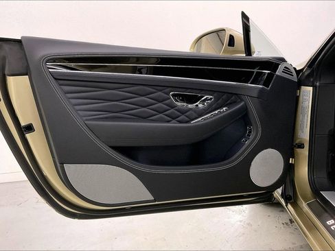 Used 2024 Bentley Continental GT V8 AWD/4WD image 19