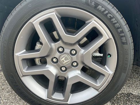 Used 2023 Honda Passport EX-L image 34