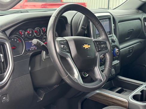 Used 2022 Chevrolet Silverado 2500 LT w/ Convenience Package image 8