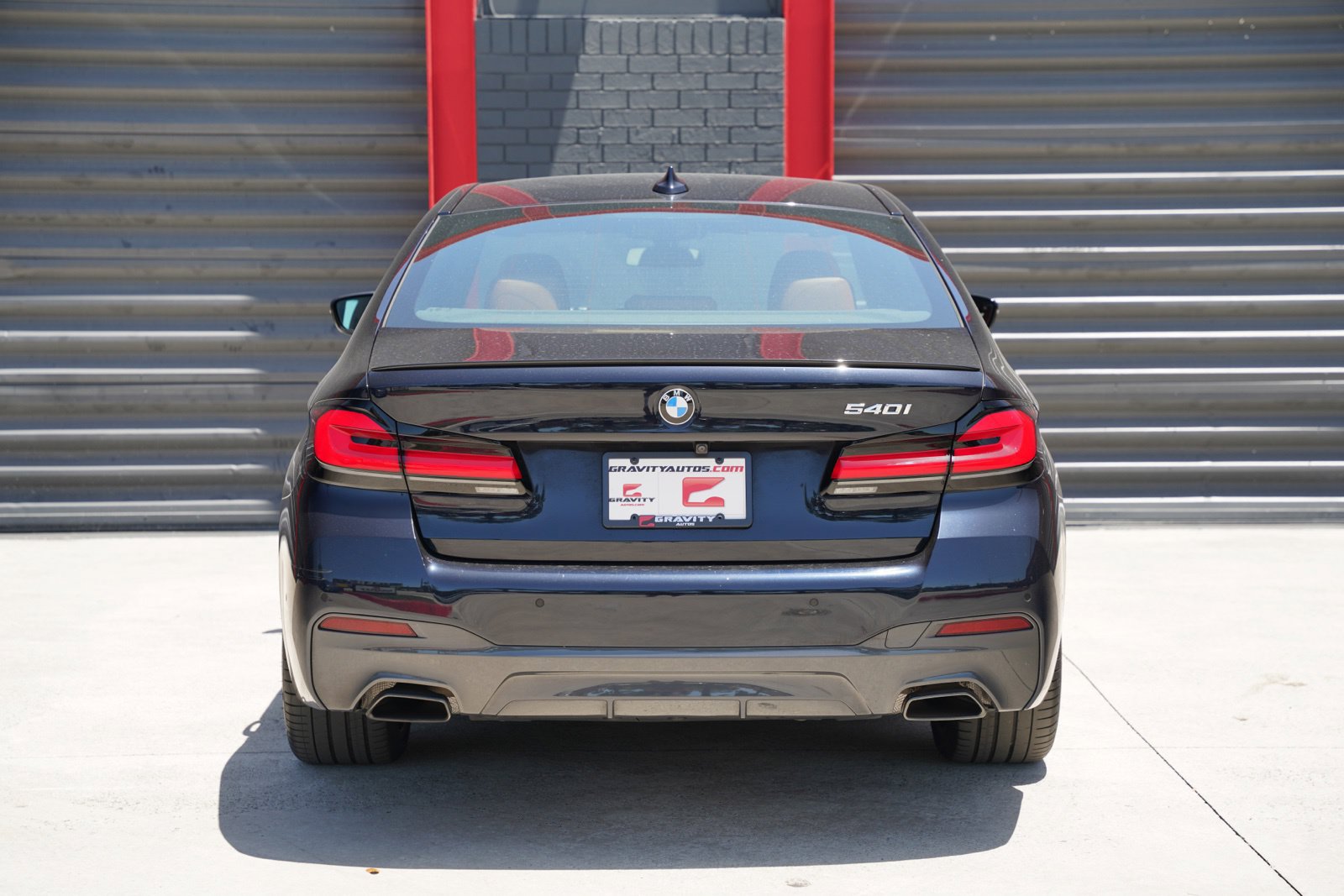 Used 2023 BMW 540i w/ M Sport Package RWD image 4