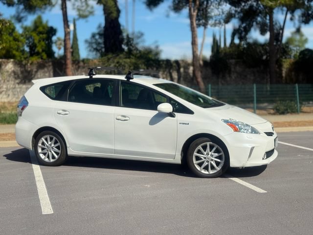 Used 2014 Toyota Prius V Five FWD image 5