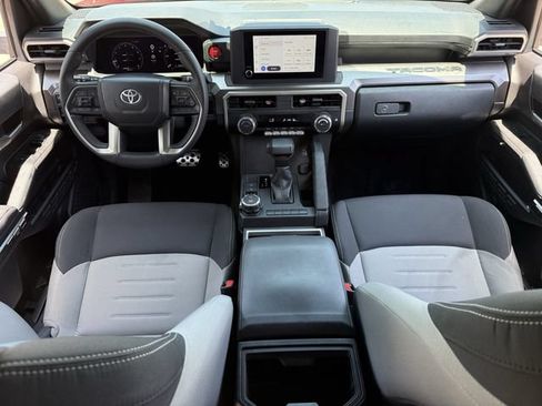 Used 2024 Toyota Tacoma TRD Sport AWD/4WD image 11
