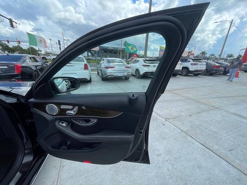 Used 2018 Mercedes-Benz C 300 4MATIC Sedan image 3