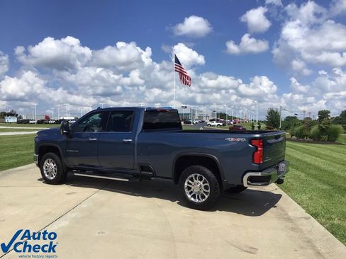 Used 2025 Chevrolet Silverado 2500 LTZ w/ LTZ Convenience Package image 4