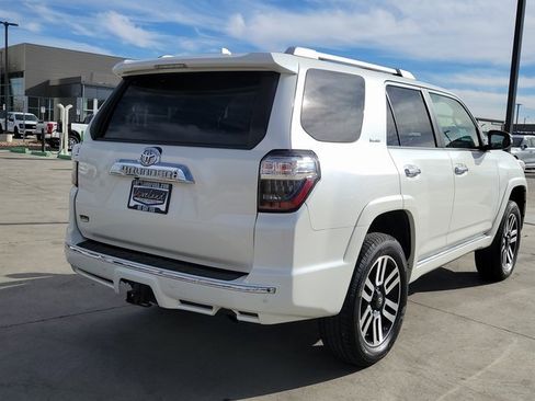 Used 2016 Toyota 4Runner Limited image 3