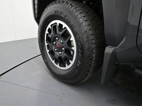 Used 2025 Toyota Tacoma TRD Off-Road w/ TRD Off Road Upgrade Package image 13