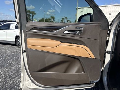 Certified 2024 Cadillac Escalade ESV Sport w/ LPO, ONYX Package AWD/4WD image 18