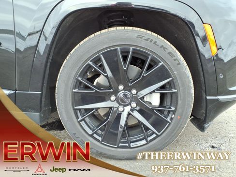 Used 2024 Jeep Wagoneer Launch Edition image 9