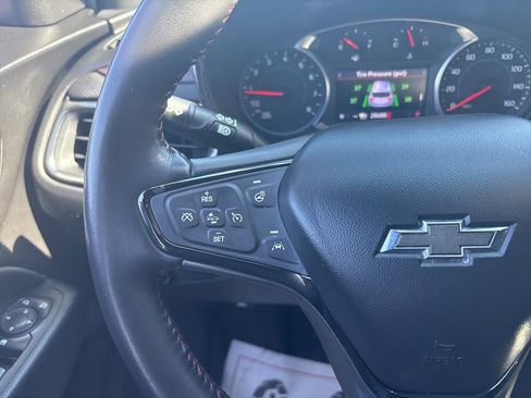 Used 2022 Chevrolet Equinox RS w/ Infotainment Package AWD/4WD image 16