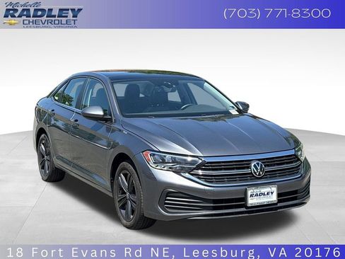 Used 2022 Volkswagen Jetta SE FWD image 8