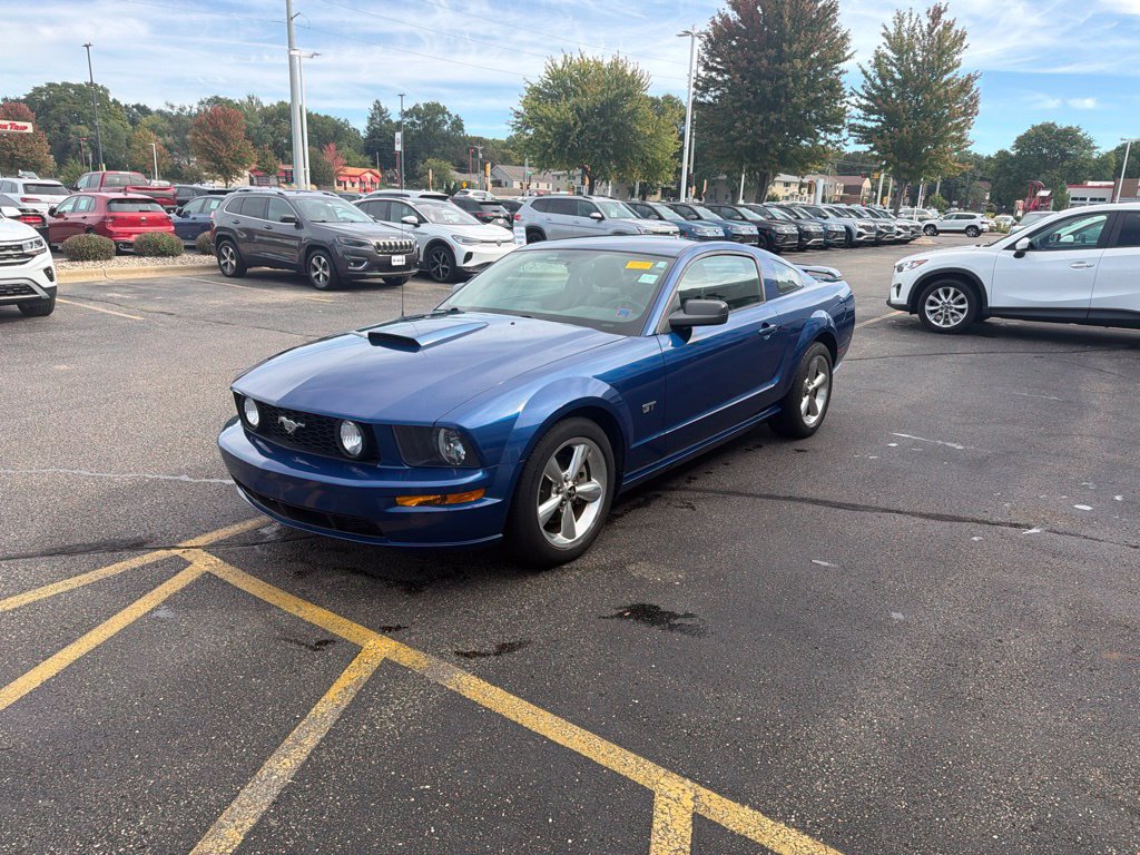 Used 2008 Ford Mustang GT RWD image 4