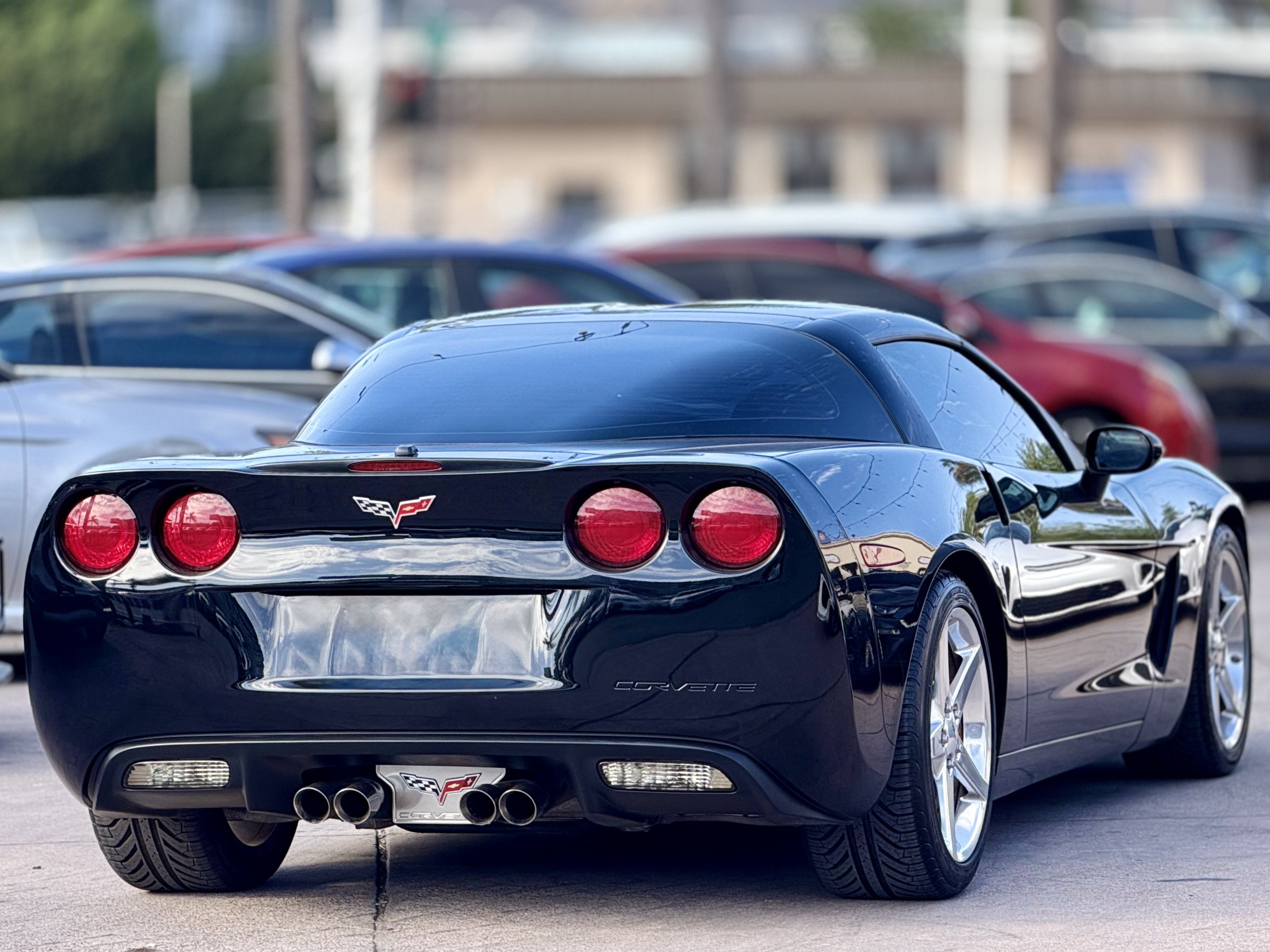 Used 2005 Chevrolet Corvette Coupe w/ Preferred Equipment Group RWD image 16