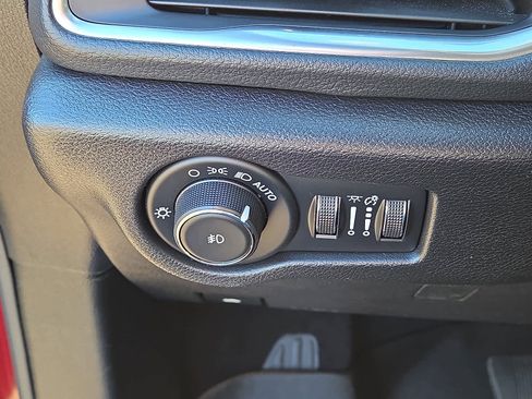 Used 2019 Chrysler Pacifica Limited w/ Advanced Safetytec Group image 26