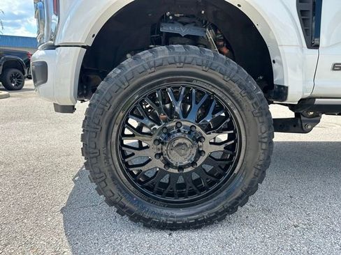 Certified 2025 Ford F450 Platinum AWD/4WD image 36