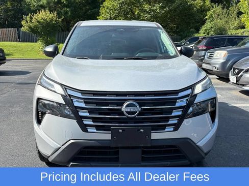 Used 2024 Nissan Rogue S AWD/4WD image 3