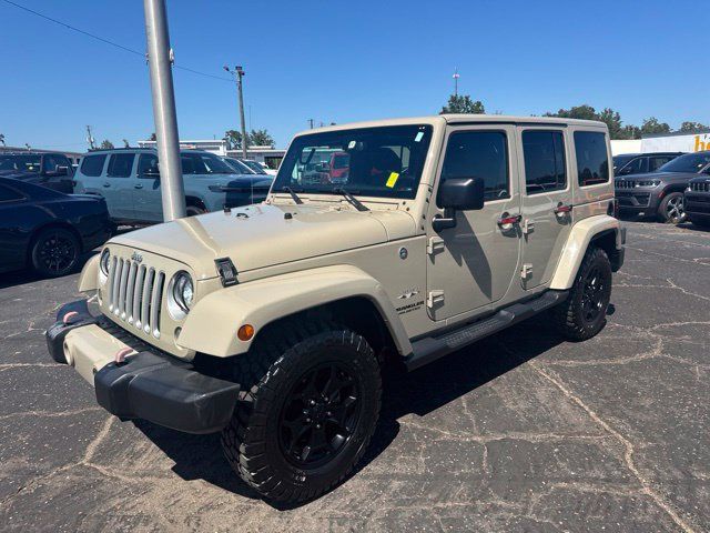 Used 2017 Jeep Wrangler Unlimited Sahara w/ Connectivity Group AWD/4WD image 7