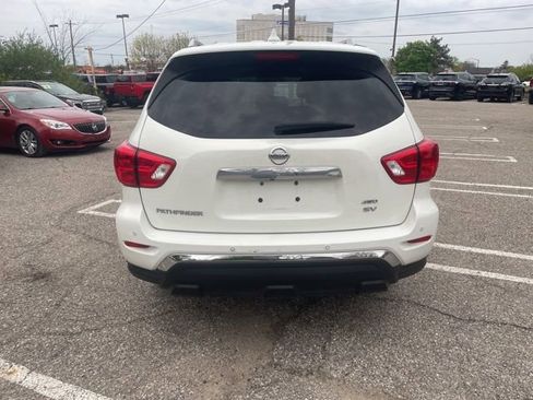 Used 2019 Nissan Pathfinder SV AWD/4WD image 4