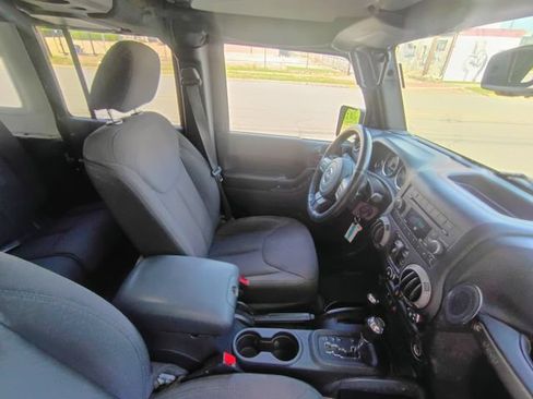 Used 2015 Jeep Wrangler Unlimited Sport w/ Quick Order Package 24S AWD/4WD image 44