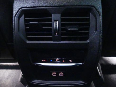 Used 2021 BMW 330e xDrive w/ Convenience Package image 25