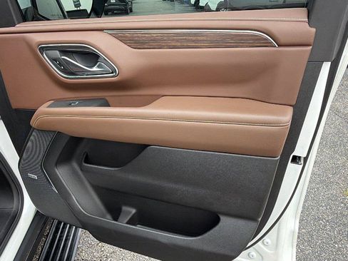 Used 2023 Chevrolet Tahoe High Country AWD/4WD image 19