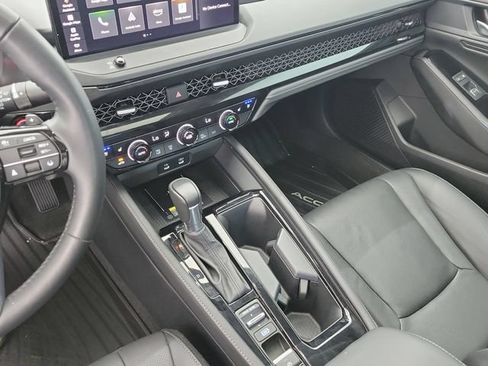Used 2025 Honda Accord Touring image 32