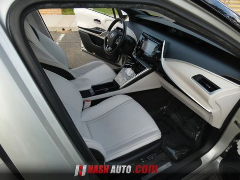 Used 2019 Toyota Mirai FWD image 24