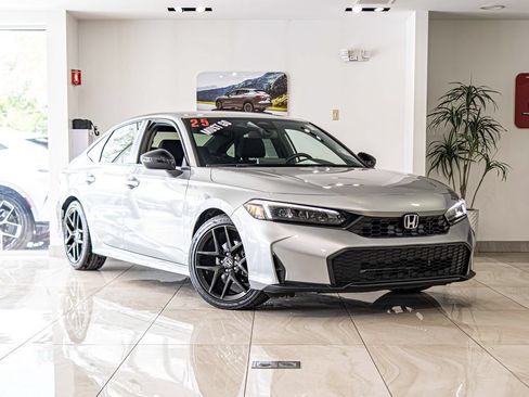 Used 2025 Honda Civic Sport image 5