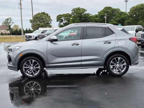 Used 2023 Buick Encore GX Select w/ Sport Touring Package AWD/4WD image 7