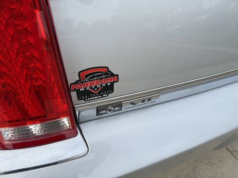 Used 2009 Cadillac DTS w/ Trunk Convenience Package image 39