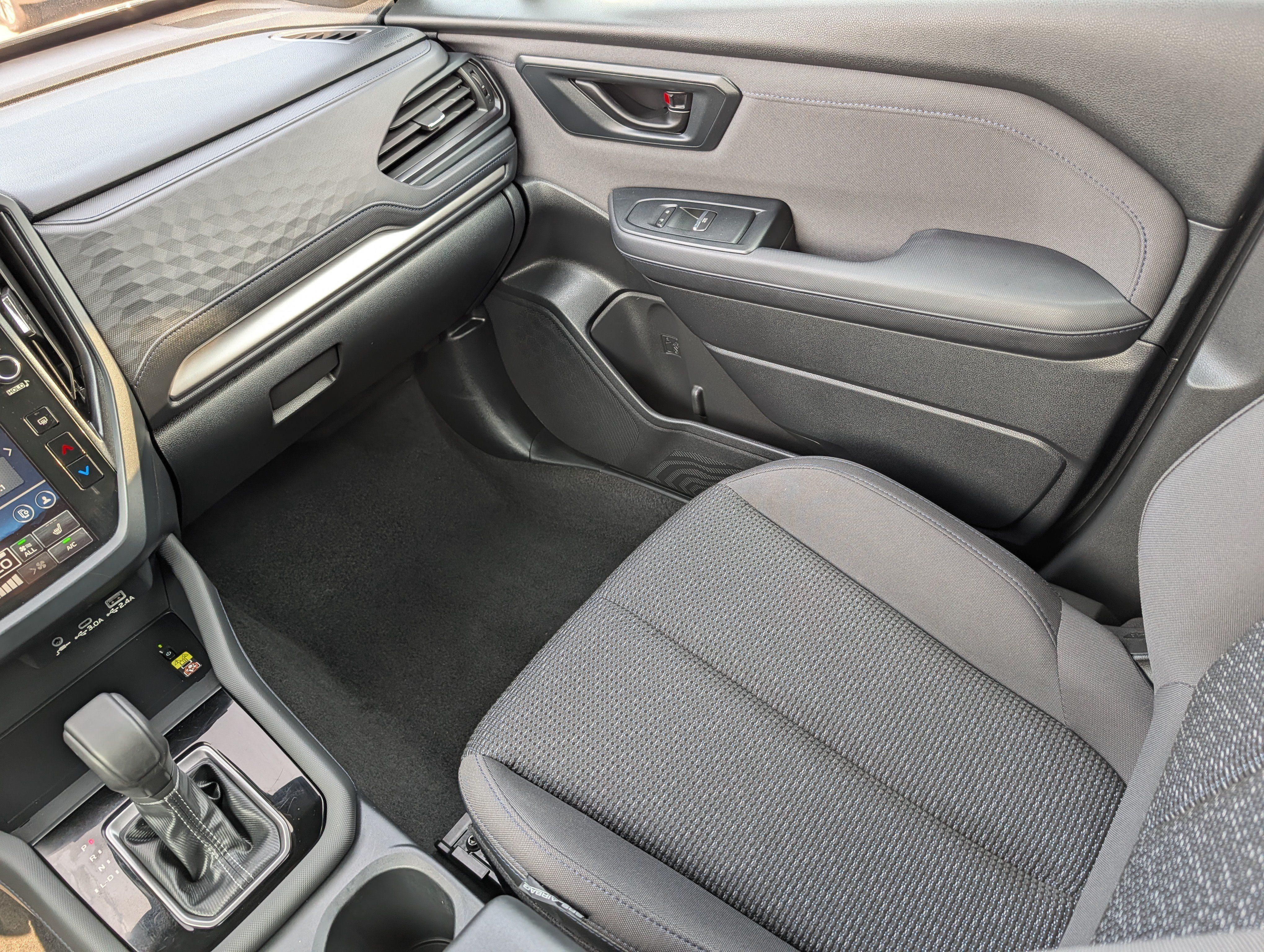 Certified 2025 Subaru Forester Premium AWD/4WD image 11