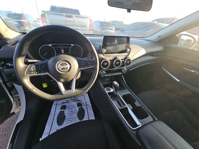 Used 2024 Nissan Sentra SR FWD image 2