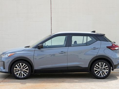 Used 2023 Nissan Kicks SV FWD image 41