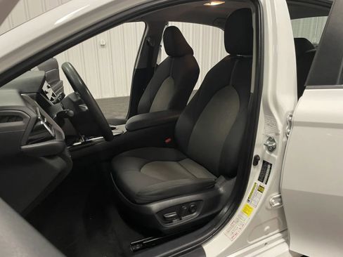 Used 2024 Toyota Camry LE image 32