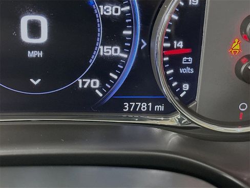 Used 2023 GMC Acadia Denali image 15