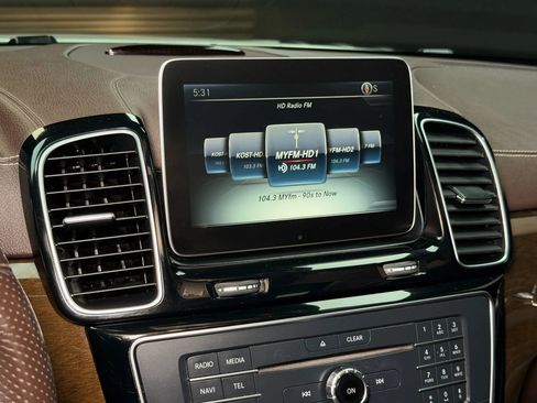 Used 2017 Mercedes-Benz GLS 450 4MATIC image 52