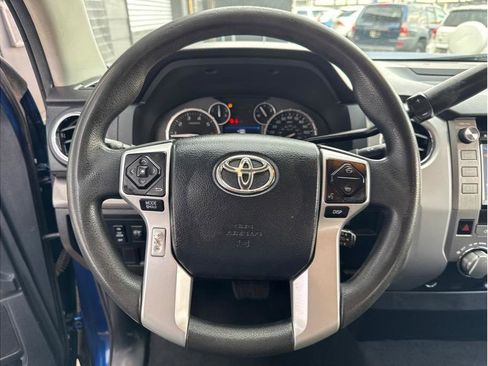 Used 2015 Toyota Tundra SR5 w/ Tow Package image 15