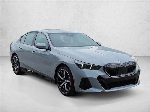 Used 2027 BMW 530i w/ M Sport Package RWD image 6