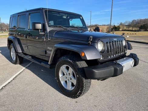 Used 2014 Jeep Wrangler Unlimited Sahara w/ Connectivity Group image 30