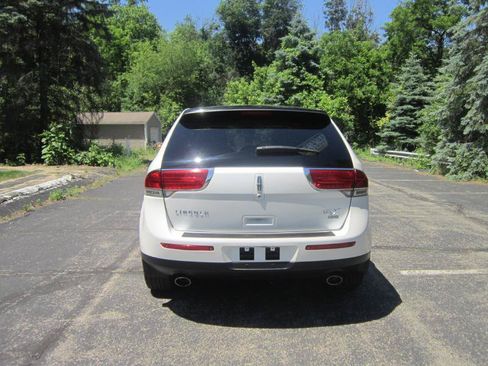 Used 2015 Lincoln MKX AWD w/ Equipment Group 102A image 20