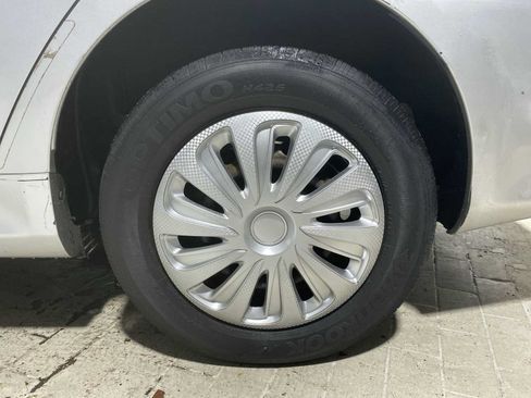 Used 2010 Toyota Corolla LE FWD image 8